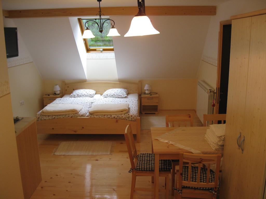 Farmhouse Stiftar Solčava Værelse billede